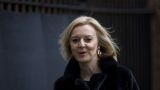 Трасс рвется в премьеры: заявлено о крупнейшем сокращении НДС для британцев
